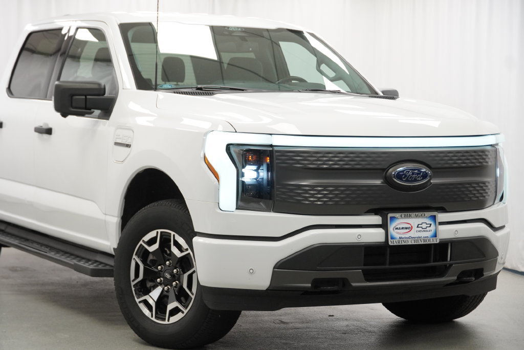 Used 2022 Ford F150 Lightning XLT AWD/4WD image 7