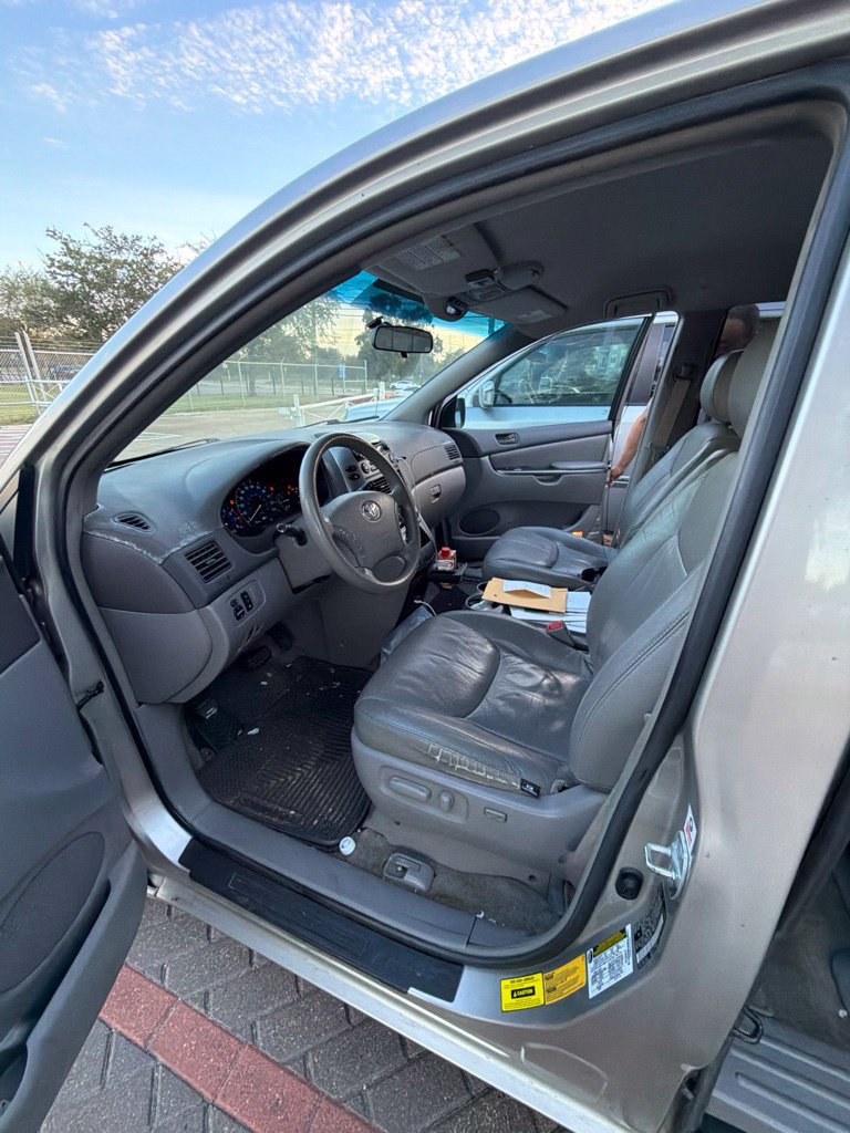 Used 2006 Toyota Sienna CE FWD image 4