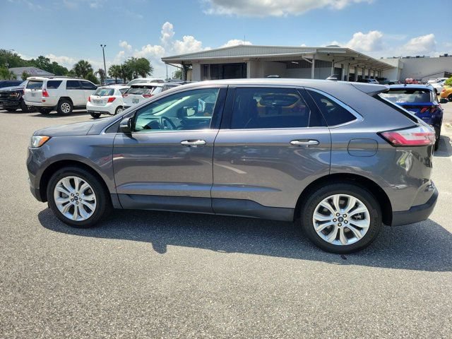 Used 2022 Ford Edge Titanium AWD/4WD image 13