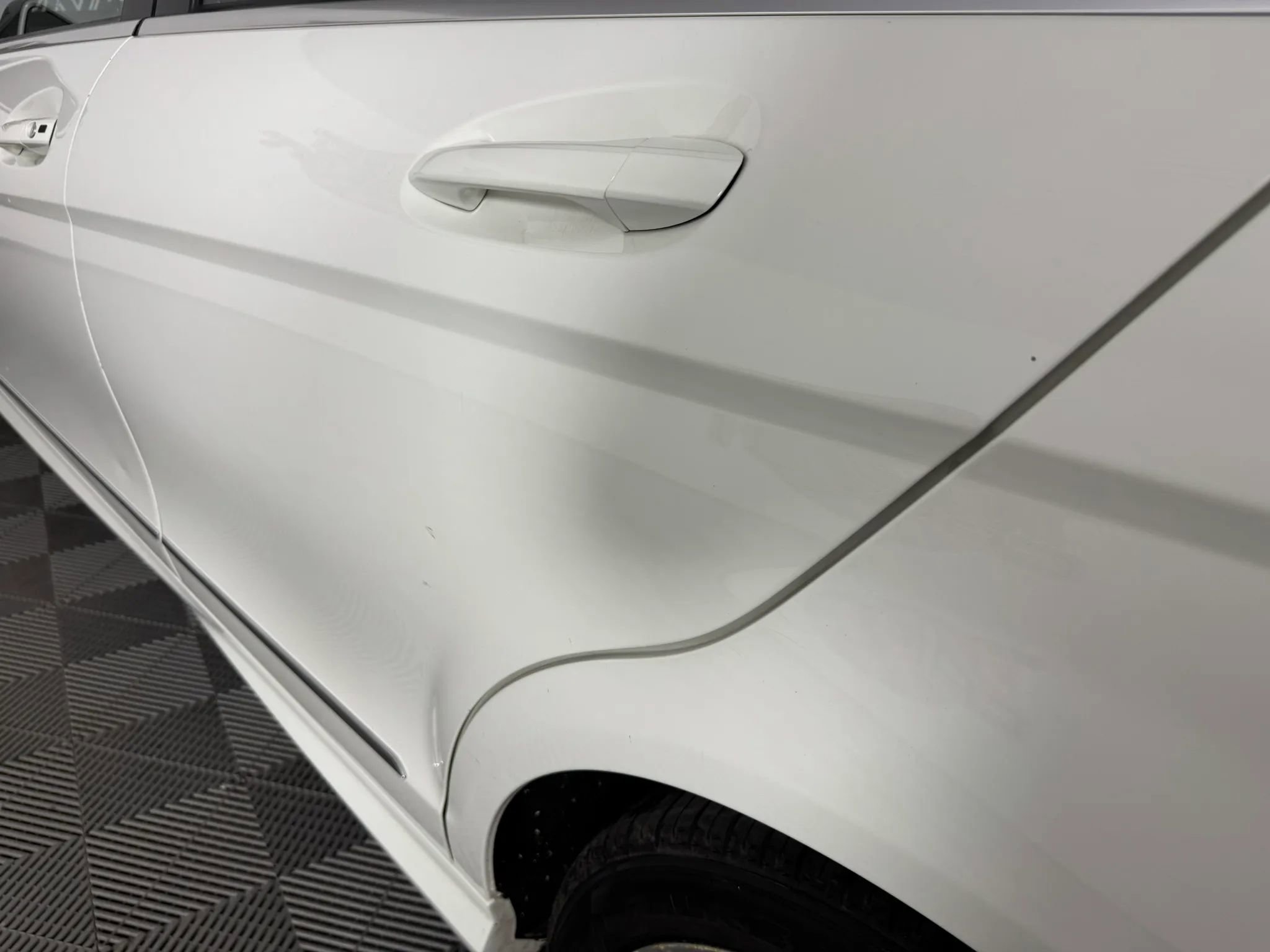 Used 2010 Mercedes-Benz C 300 Sedan image 25
