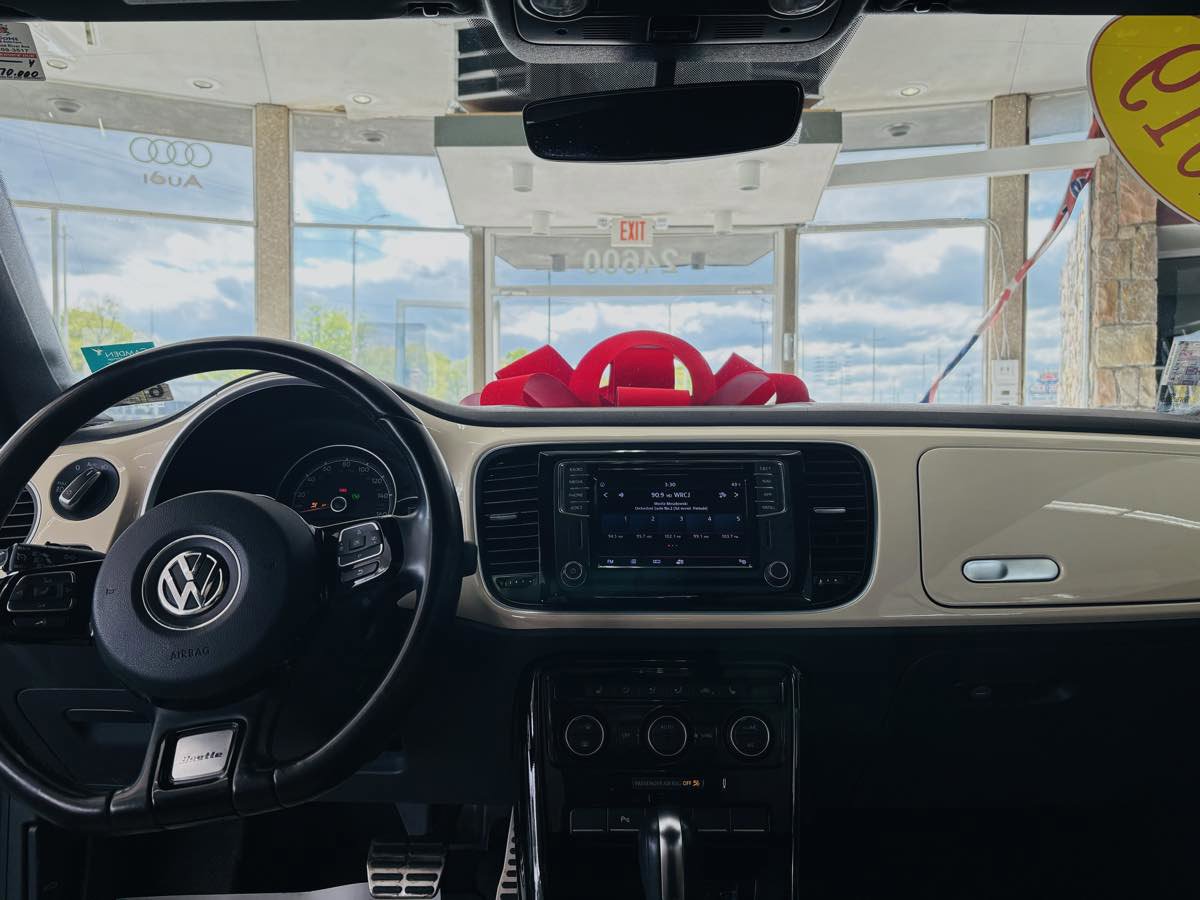 Used 2019 Volkswagen Beetle 2.0T Final Edition SEL FWD image 32