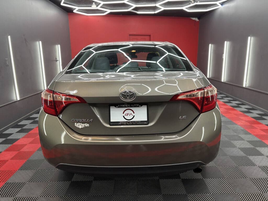 Used 2017 Toyota Corolla LE FWD image 5