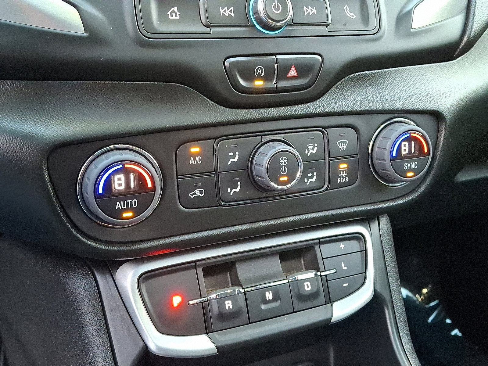 Certified 2022 GMC Terrain SLE w/ Driver Convenience Package image 23