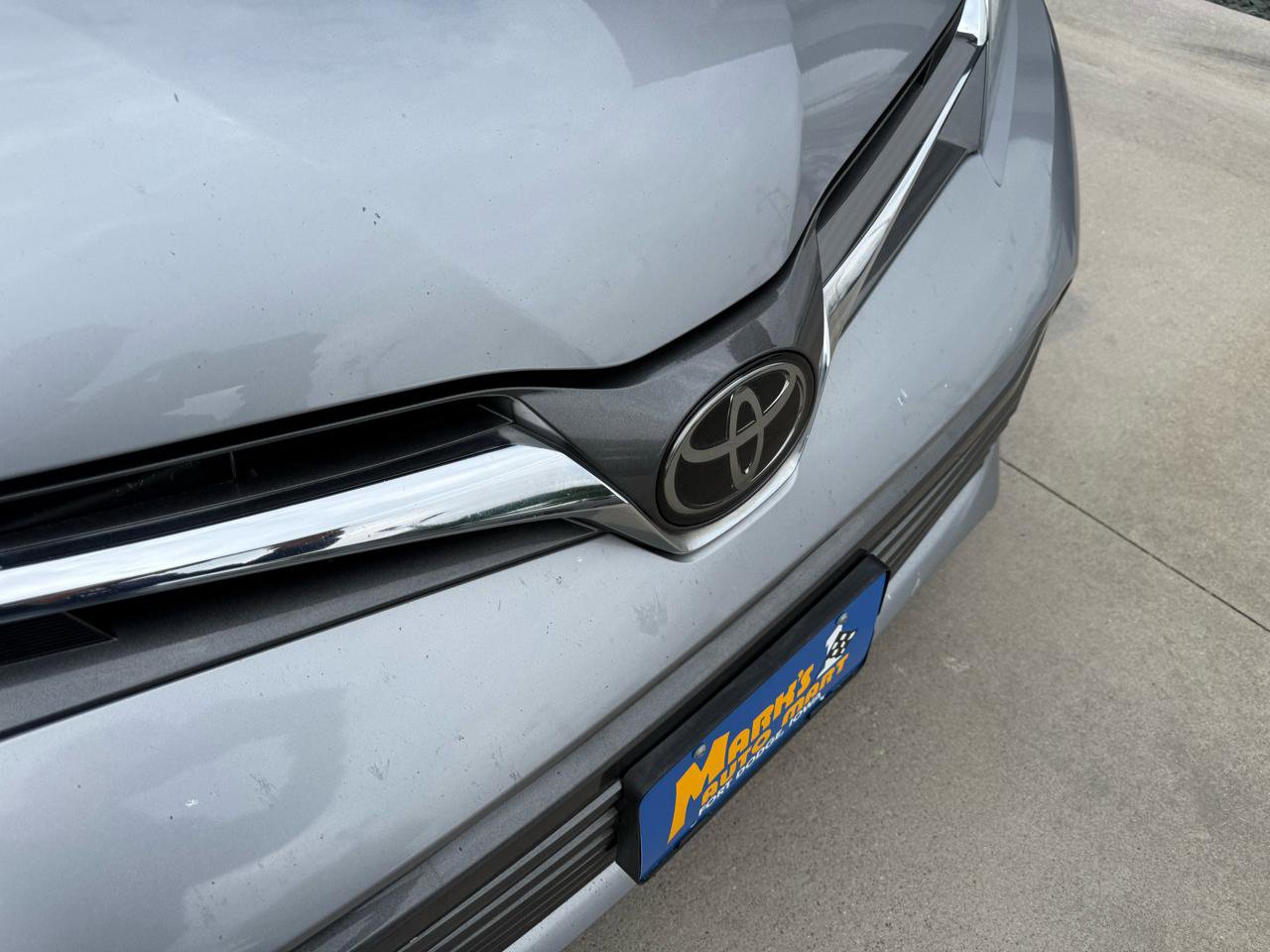 Used 2018 Toyota Sienna XLE w/ Entertainment Package FWD image 40