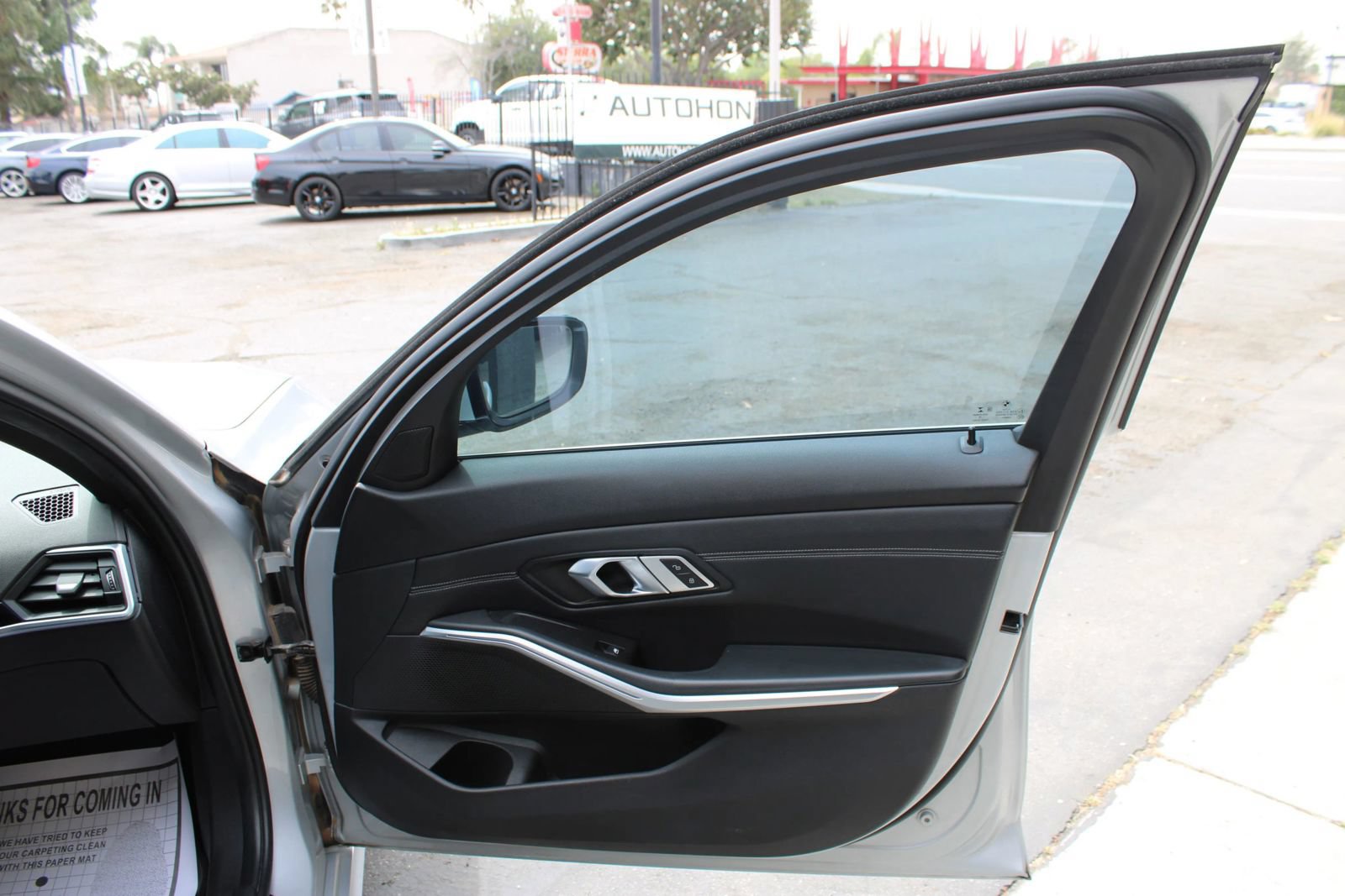 Used 2019 BMW 330i Sedan w/ Driving Assistance Package RWD image 2