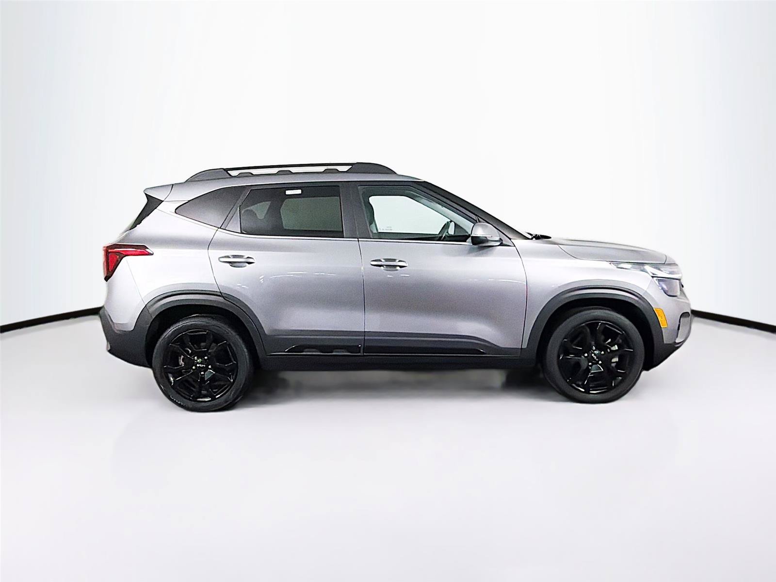 Used 2024 Kia Seltos X-Line AWD/4WD image 8