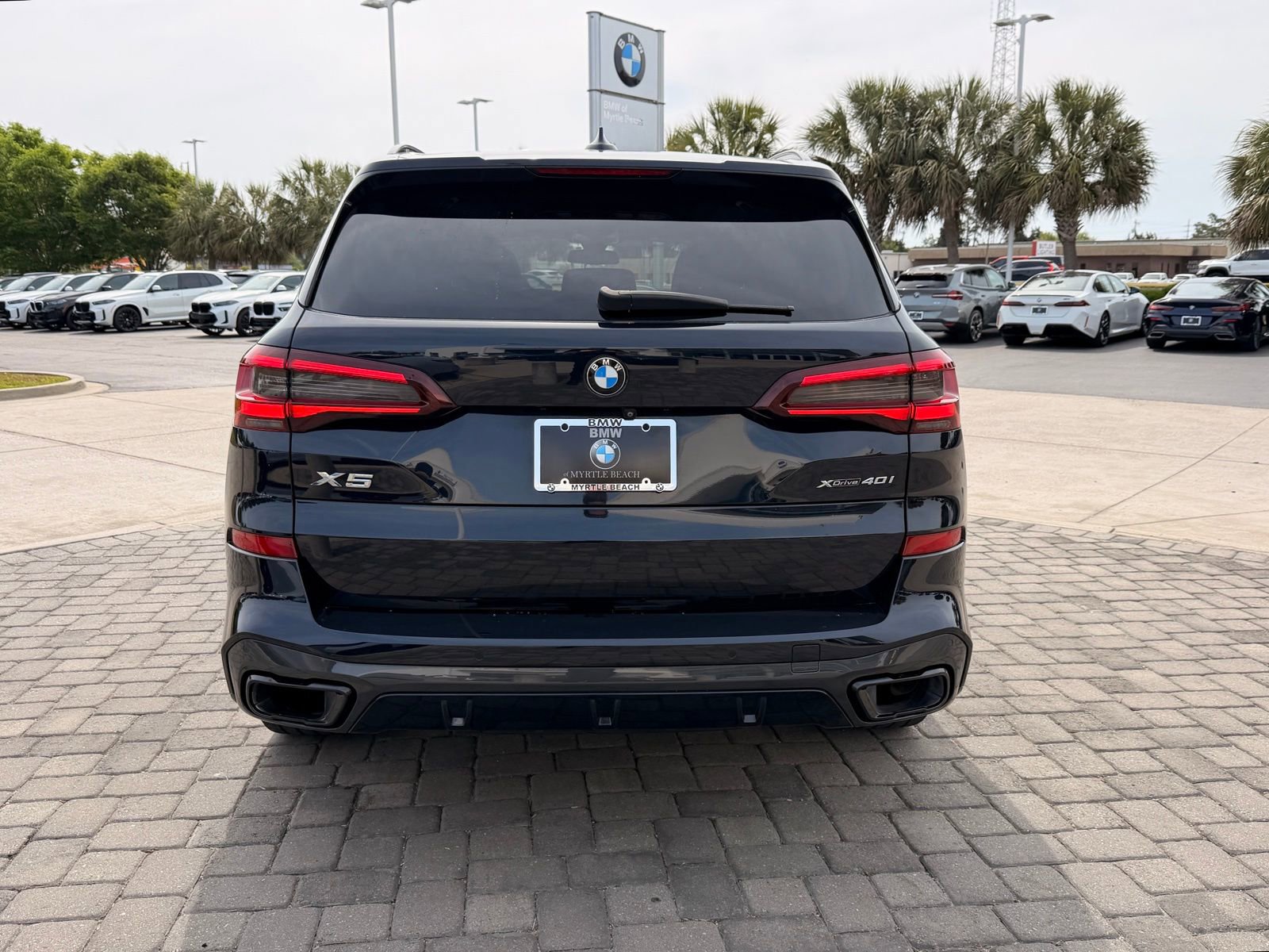 Used 2022 BMW X5 xDrive40i w/ M Sport Package AWD/4WD image 10