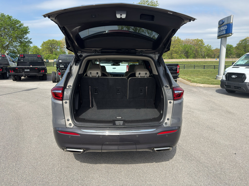 Used 2019 Buick Enclave Essence AWD/4WD image 23