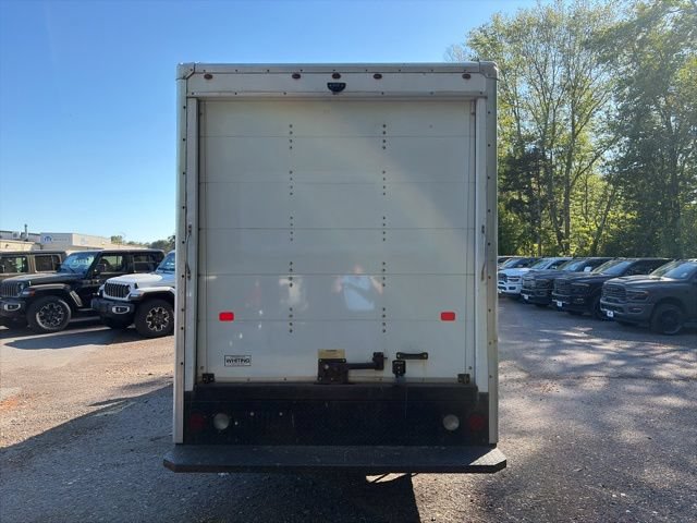 Used 2019 GMC Savana 3500 w/ Driver Convenience Package RWD image 5
