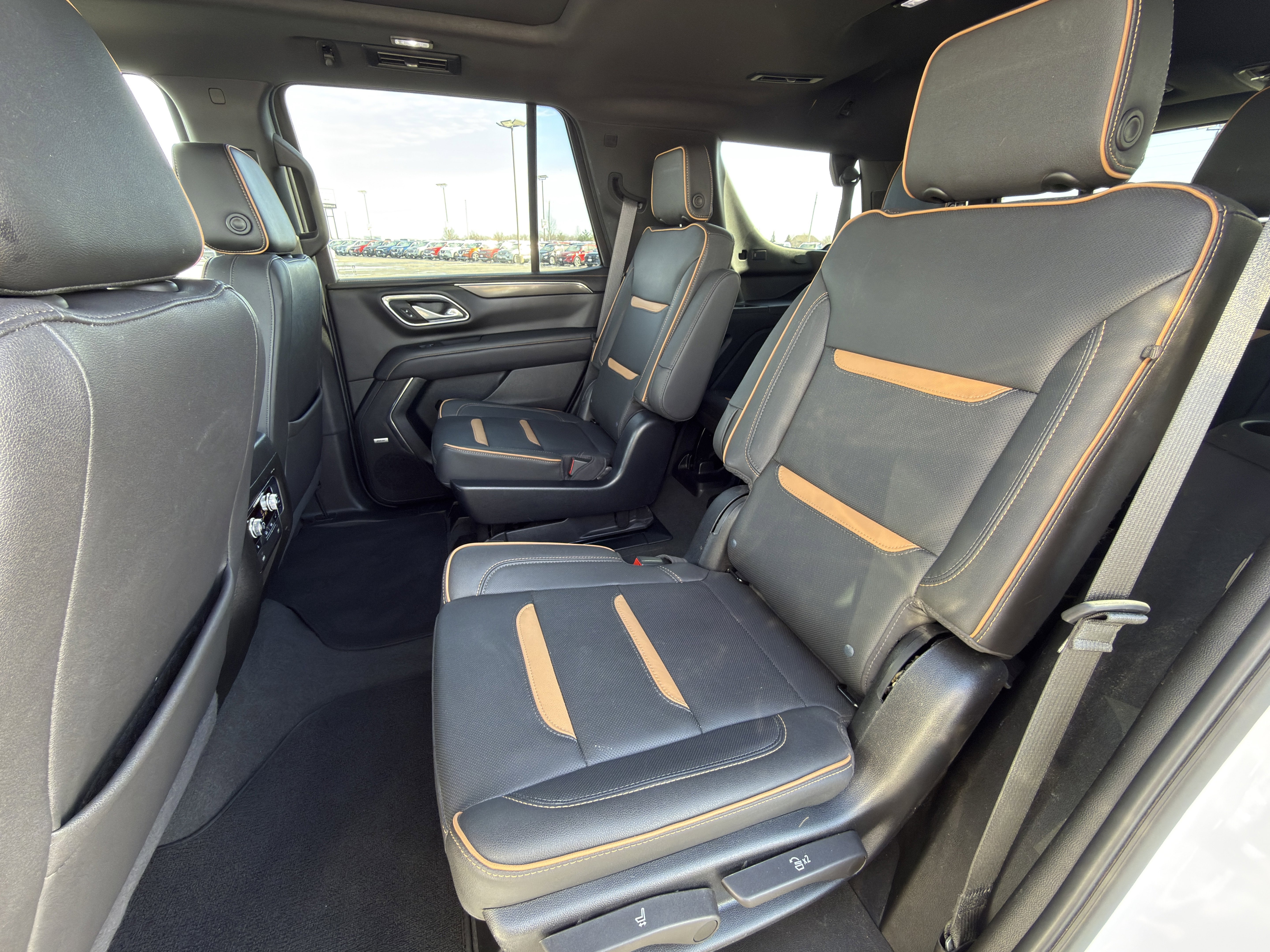 Used 2023 GMC Yukon AT4 w/ AT4 Premium Package image 13