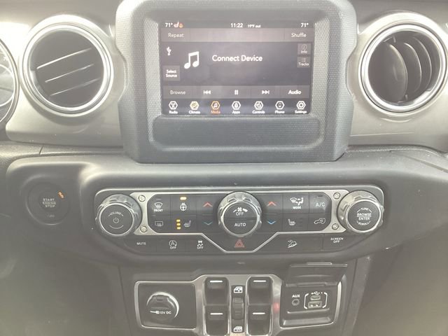 Used 2018 Jeep Wrangler Unlimited Sahara w/ Cold Weather Group image 9