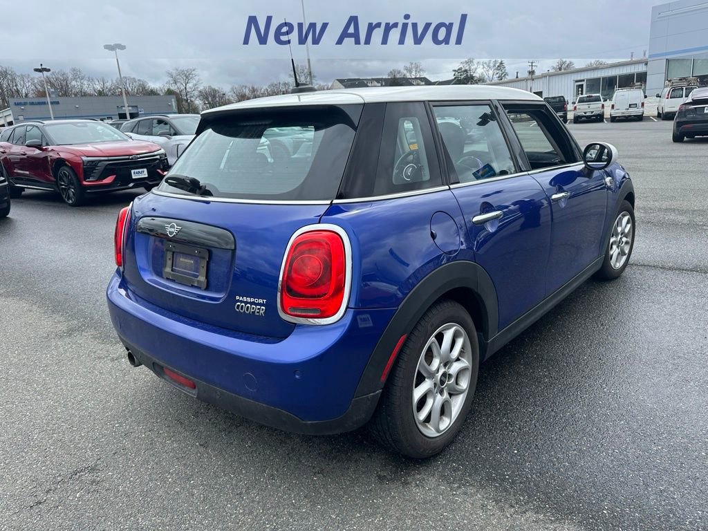 Used 2019 MINI Cooper 4-Door Hardtop image 7