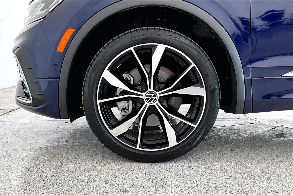 Used 2024 Volkswagen Tiguan SEL R-Line AWD/4WD image 10