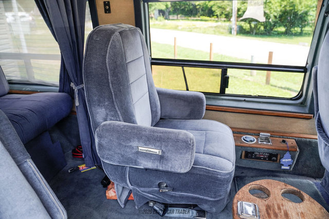 Used 1988 Chevrolet G20 RWD image 82