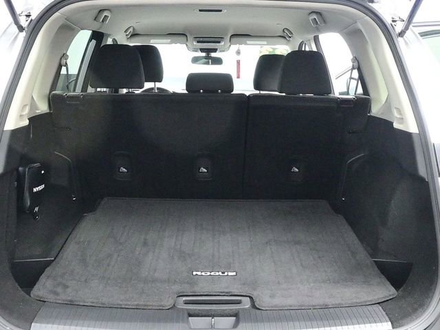 Used 2023 Nissan Rogue SV image 13