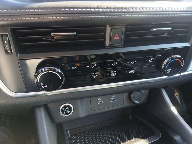 Used 2022 Nissan Rogue S image 18