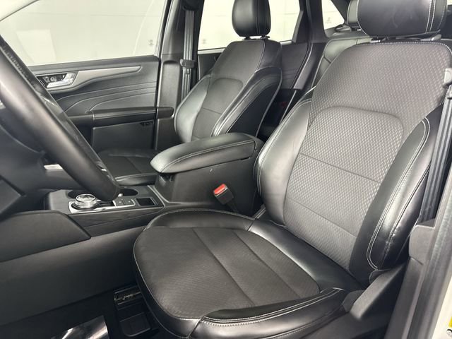 Used 2023 Ford Escape SE FWD image 18