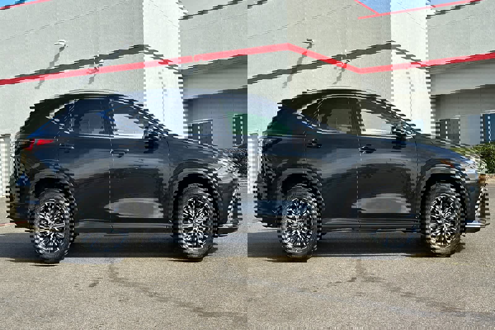 Used 2024 Lexus NX 350h AWD w/ Premium Package image 6