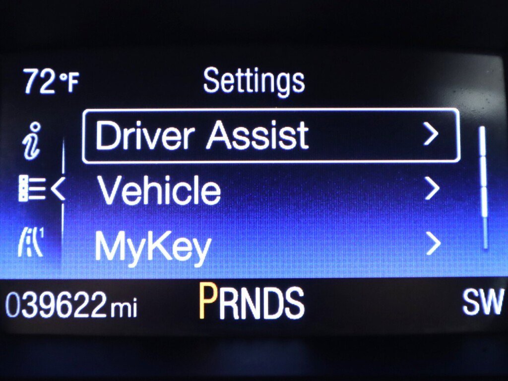 Used 2018 Ford Focus SE FWD image 14