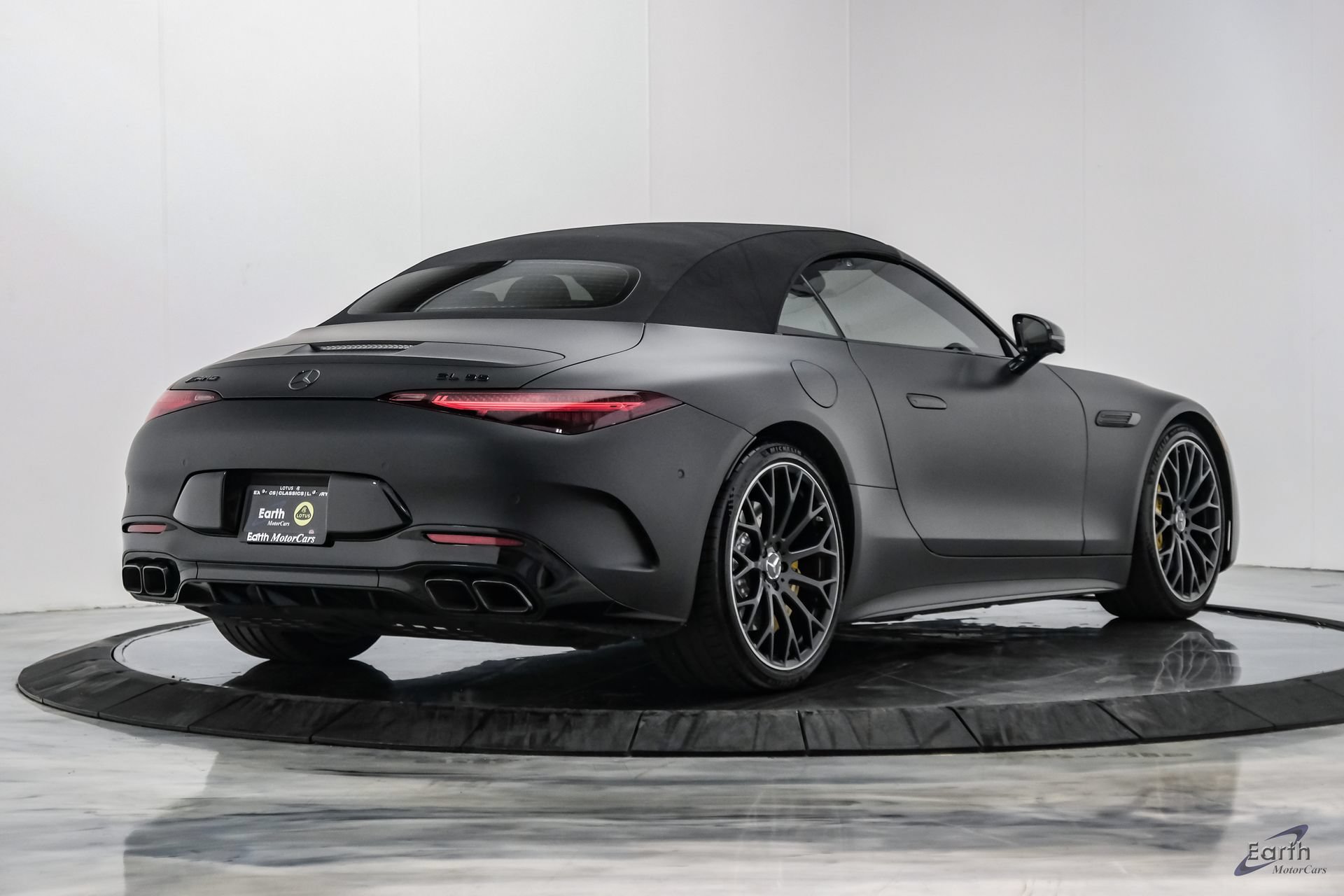 Used 2022 Mercedes-Benz SL 55 AMG 4MATIC image 23