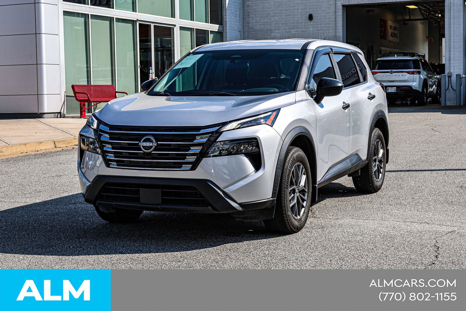 Used 2024 Nissan Rogue S image 4