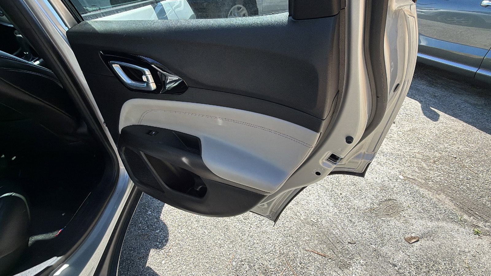 Used 2024 Jeep Compass Limited image 20