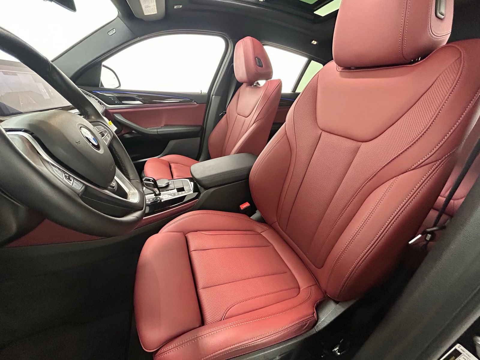 Used 2025 BMW X4 xDrive30i image 31