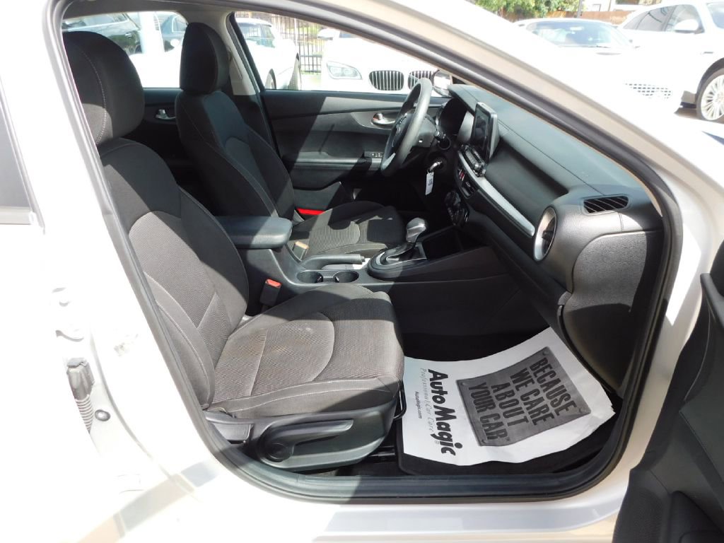 Used 2019 Kia Forte LXS image 37