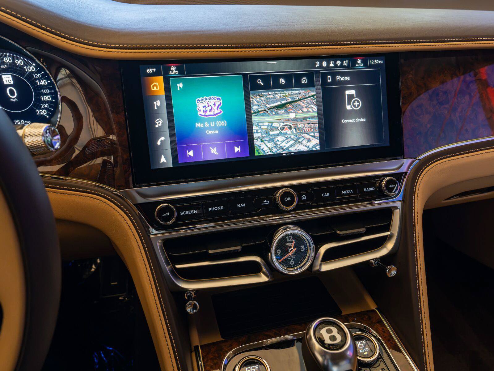 Used 2025 Bentley Flying Spur Plug-In Hybrid AWD/4WD image 14