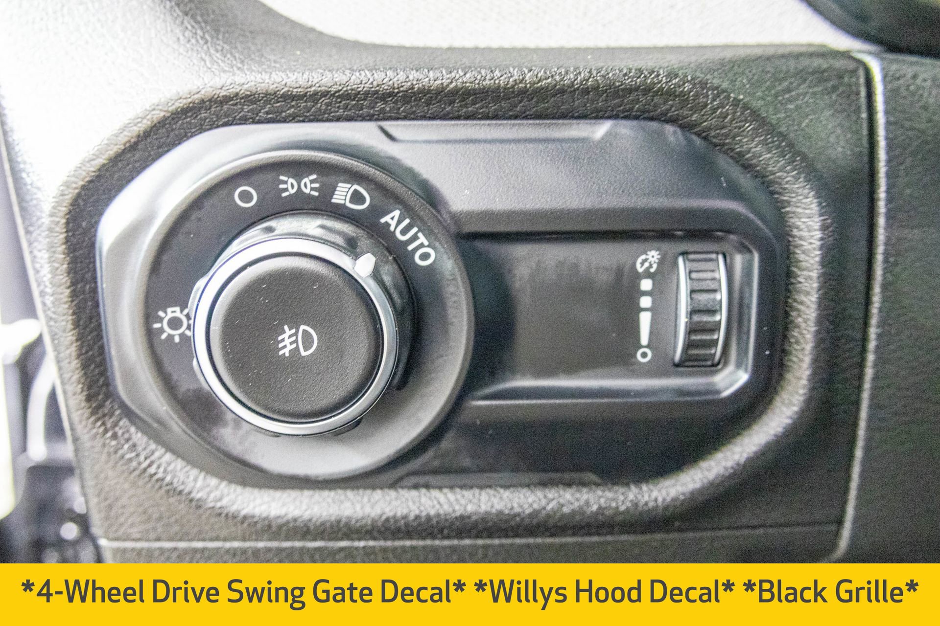 Used 2024 Jeep Wrangler Willys image 23