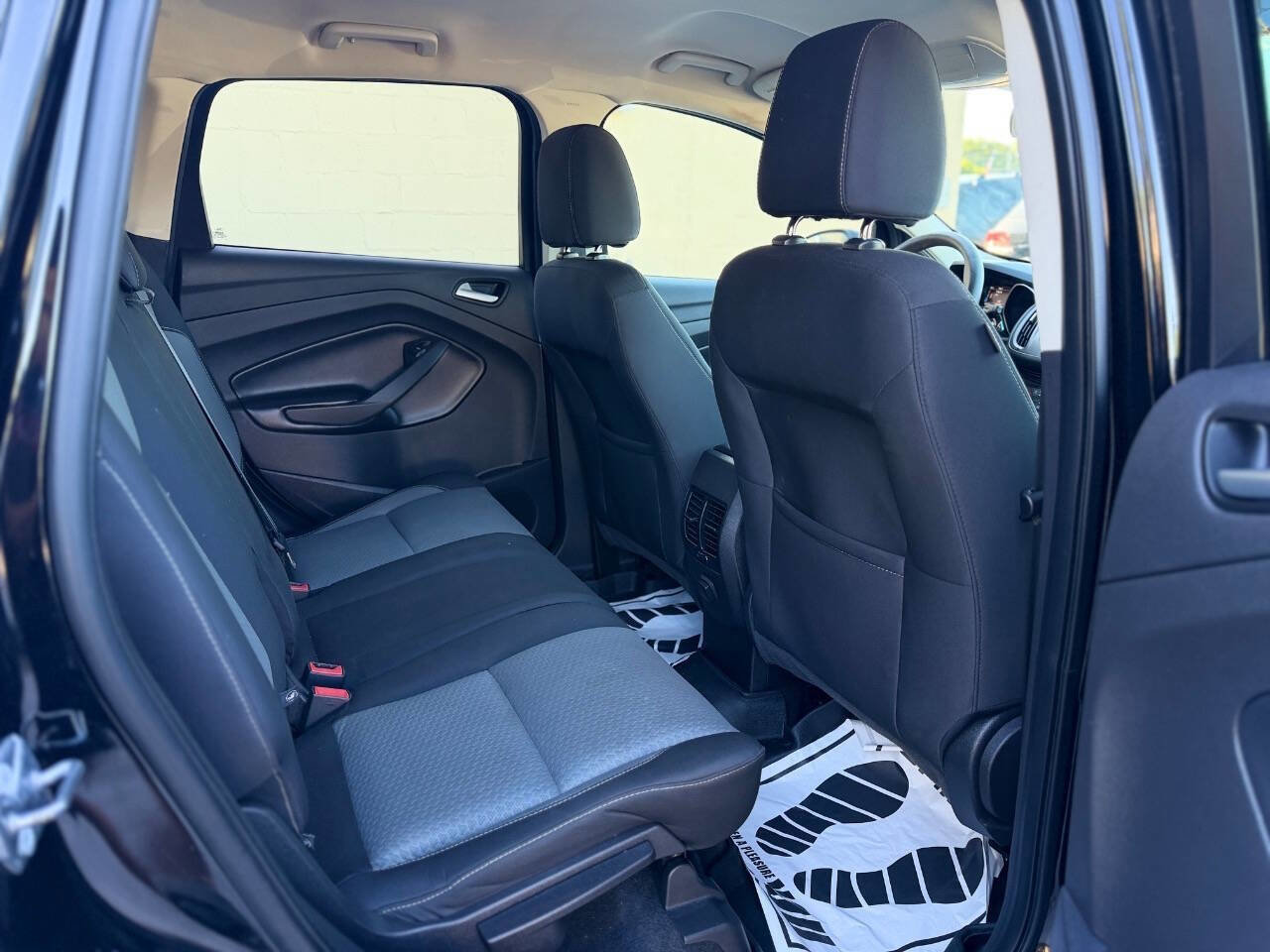 Used 2017 Ford Escape SE AWD/4WD image 15