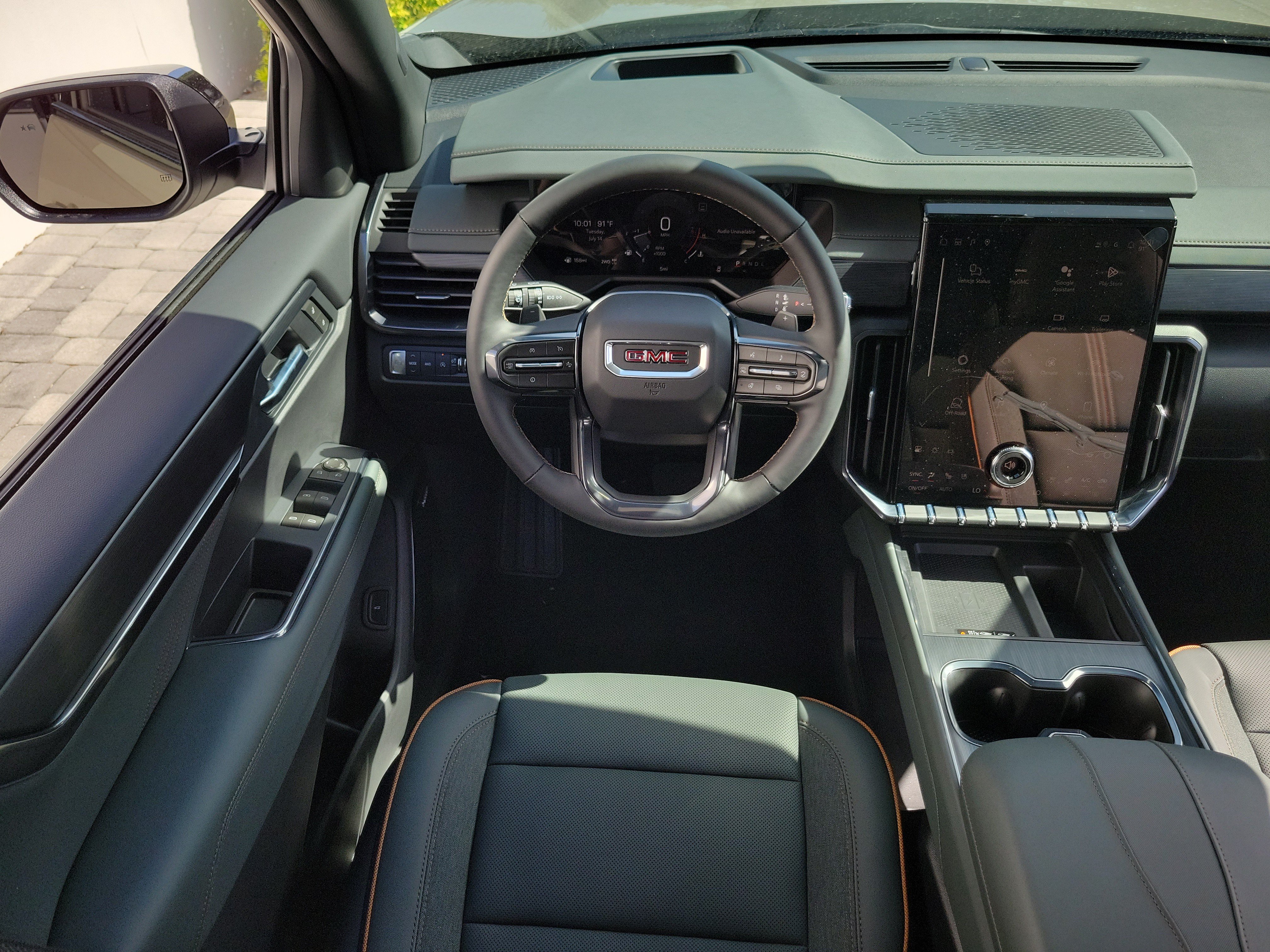 New 2026 GMC Acadia AT4 w/ LPO, Adventure Package AWD/4WD image 16
