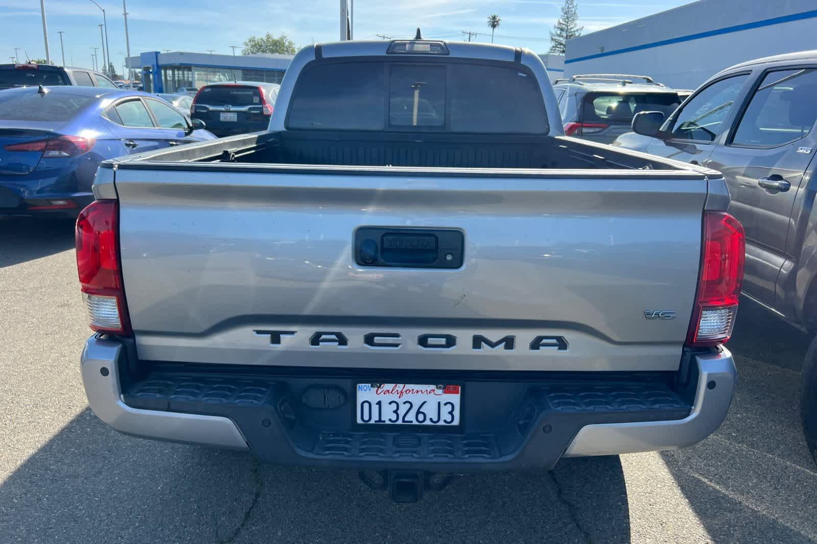 Used 2016 Toyota Tacoma TRD Sport AWD/4WD image 5