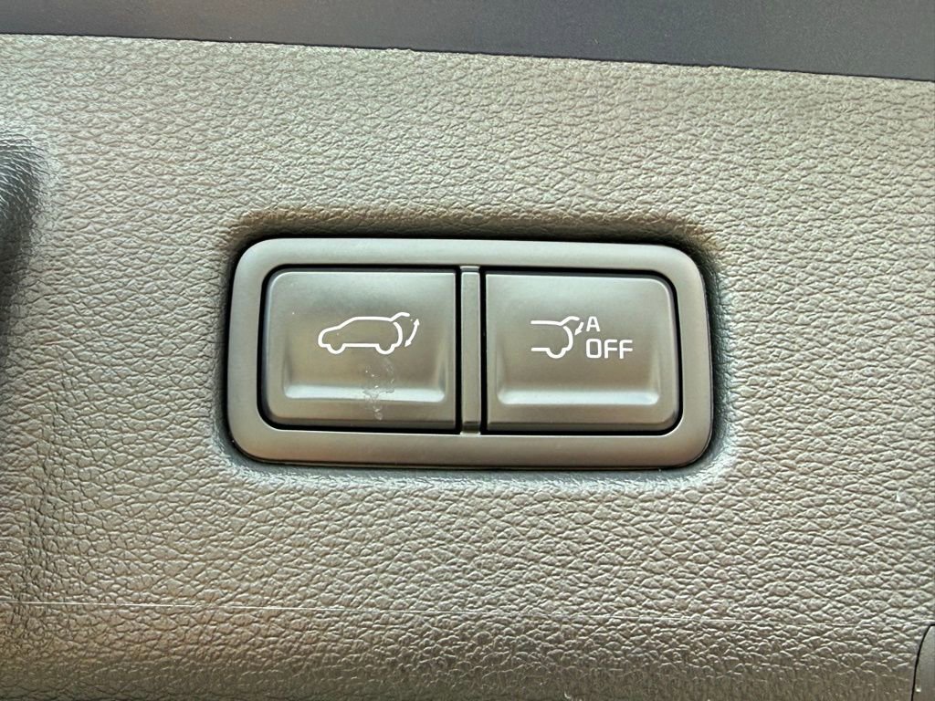Used 2025 Kia Telluride S image 11