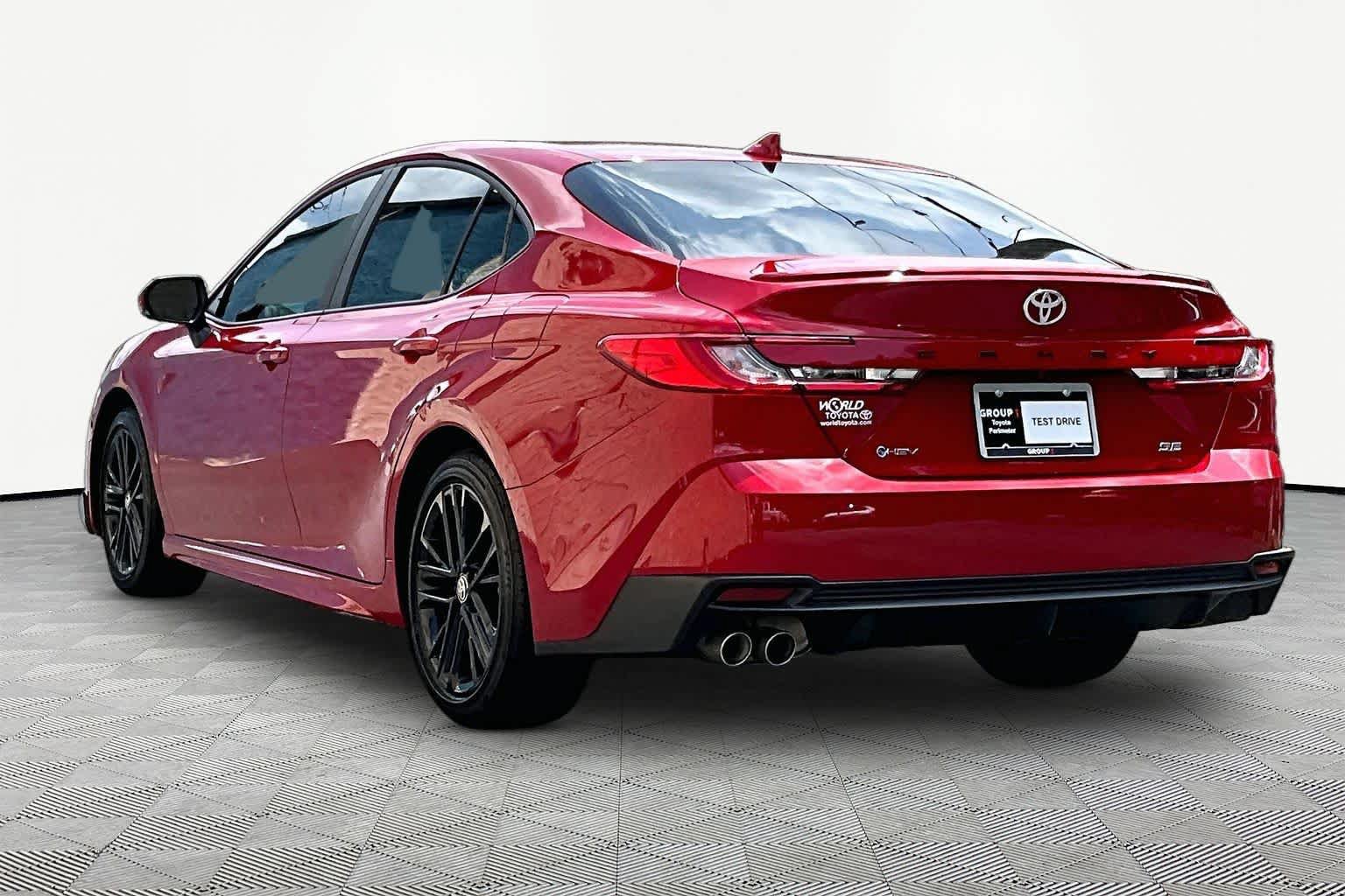 Used 2026 Toyota Camry SE w/ Convenience Package FWD image 12
