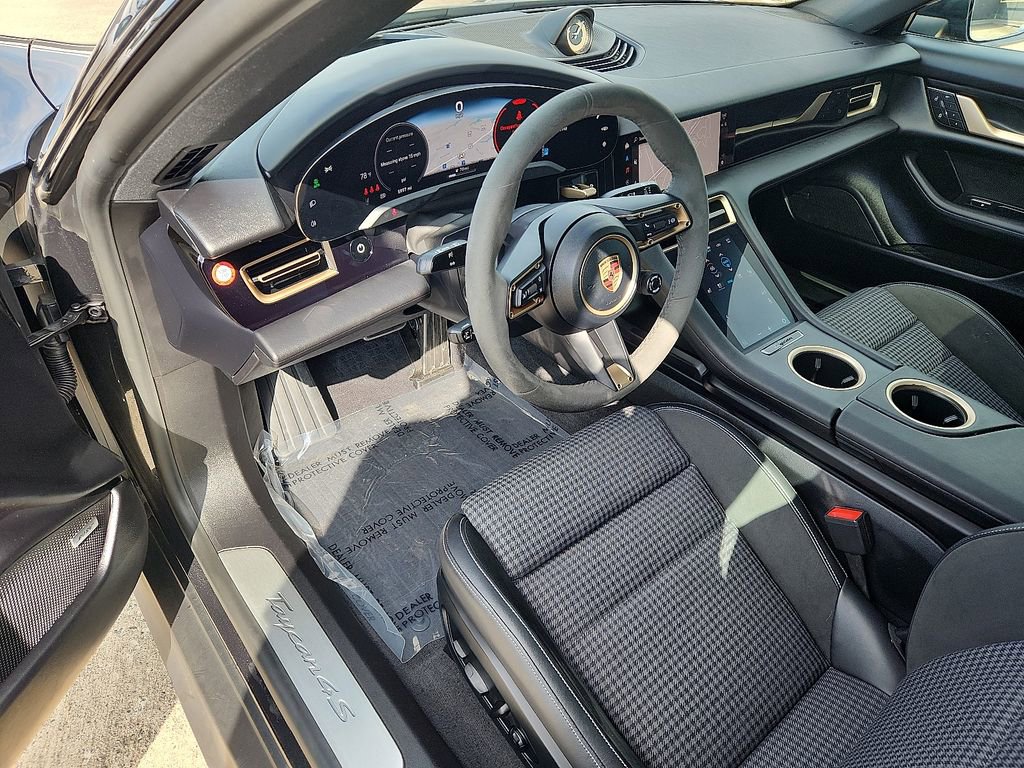 Certified 2025 Porsche Taycan 4S image 4