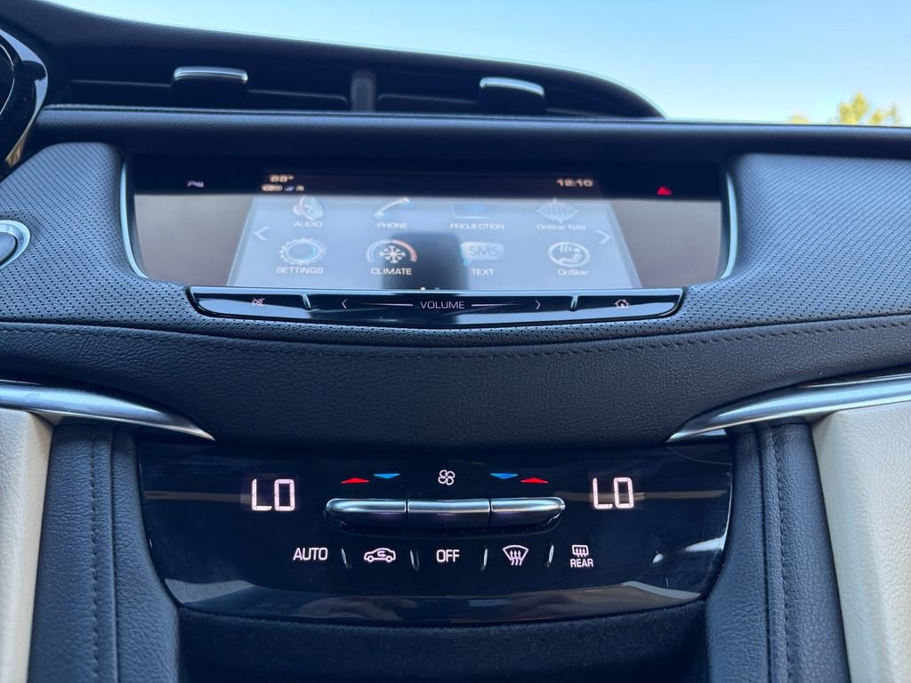 Used 2019 Cadillac XT5 FWD image 25