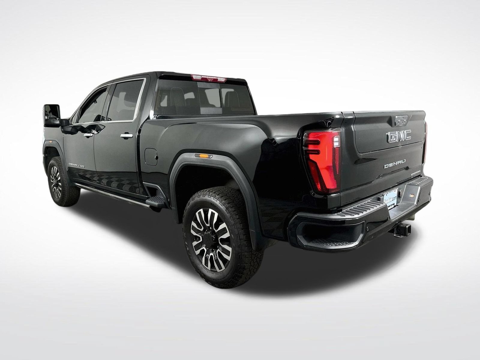 Used 2024 GMC Sierra 3500 Denali Ultimate AWD/4WD image 6
