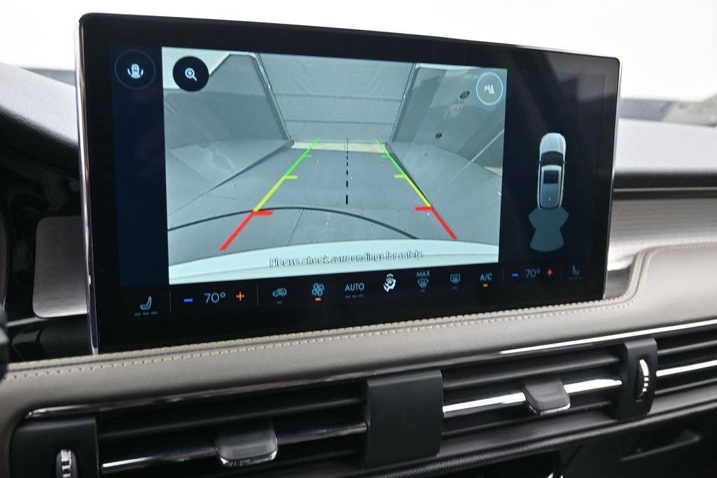 Used 2026 Lincoln Corsair Premiere FWD image 12