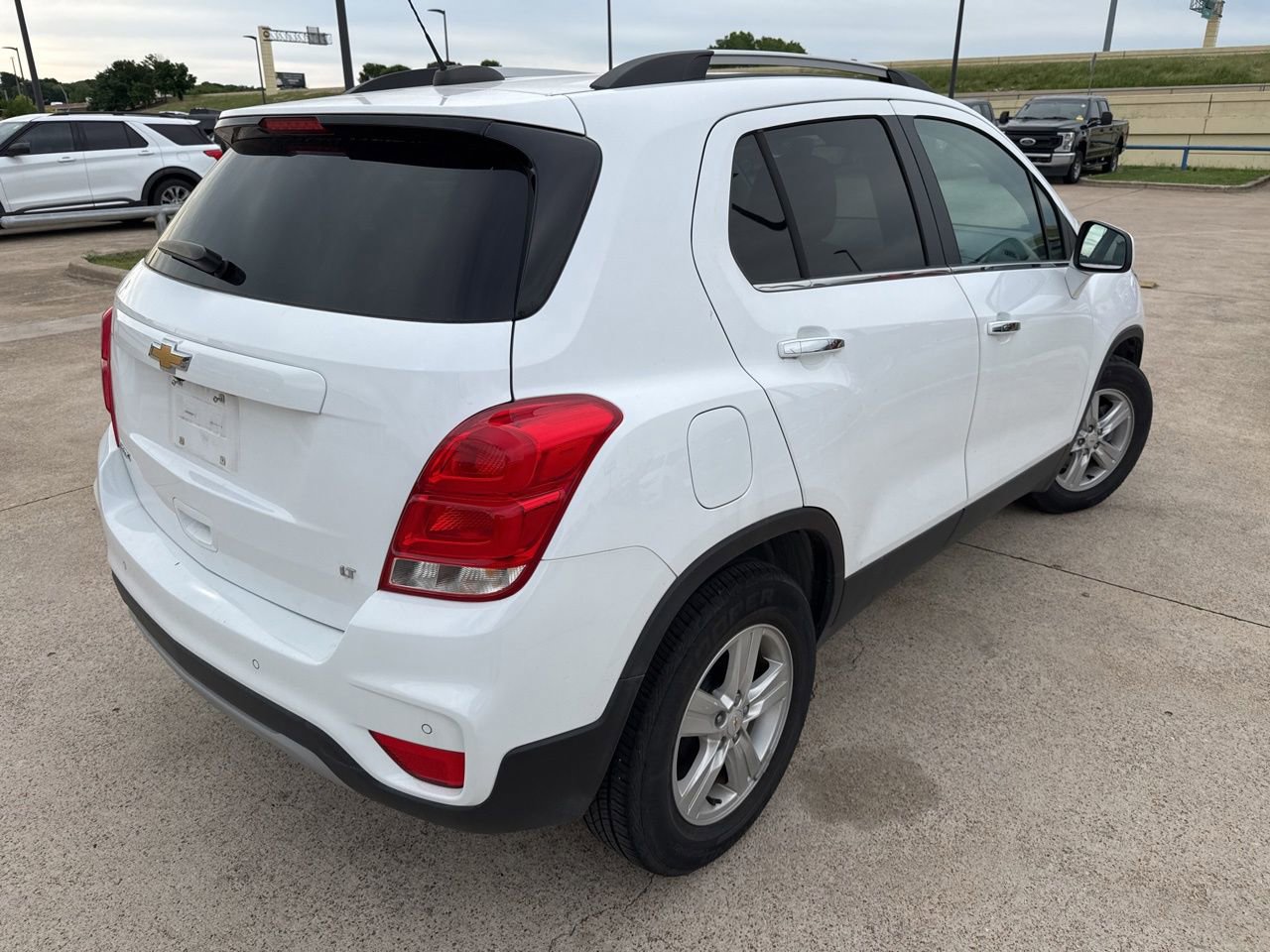 Used 2020 Chevrolet Trax LT w/ Driver Confidence Package FWD image 11