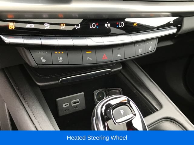 Certified 2024 Cadillac XT4 Premium Luxury AWD/4WD image 12