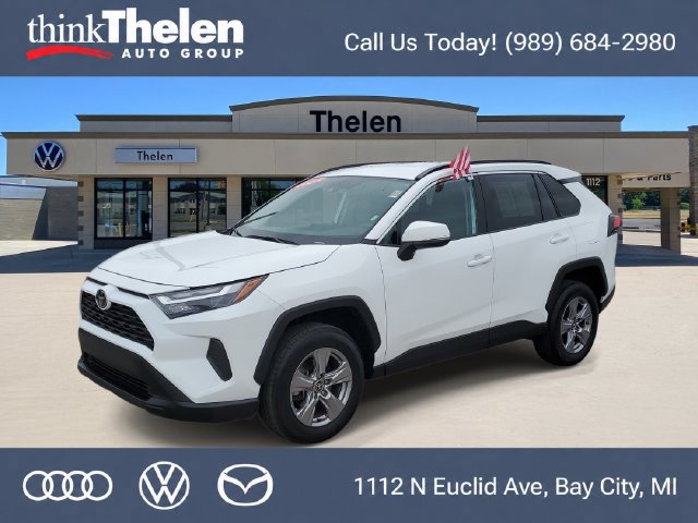 Used 2025 Toyota RAV4 XLE AWD/4WD image 2