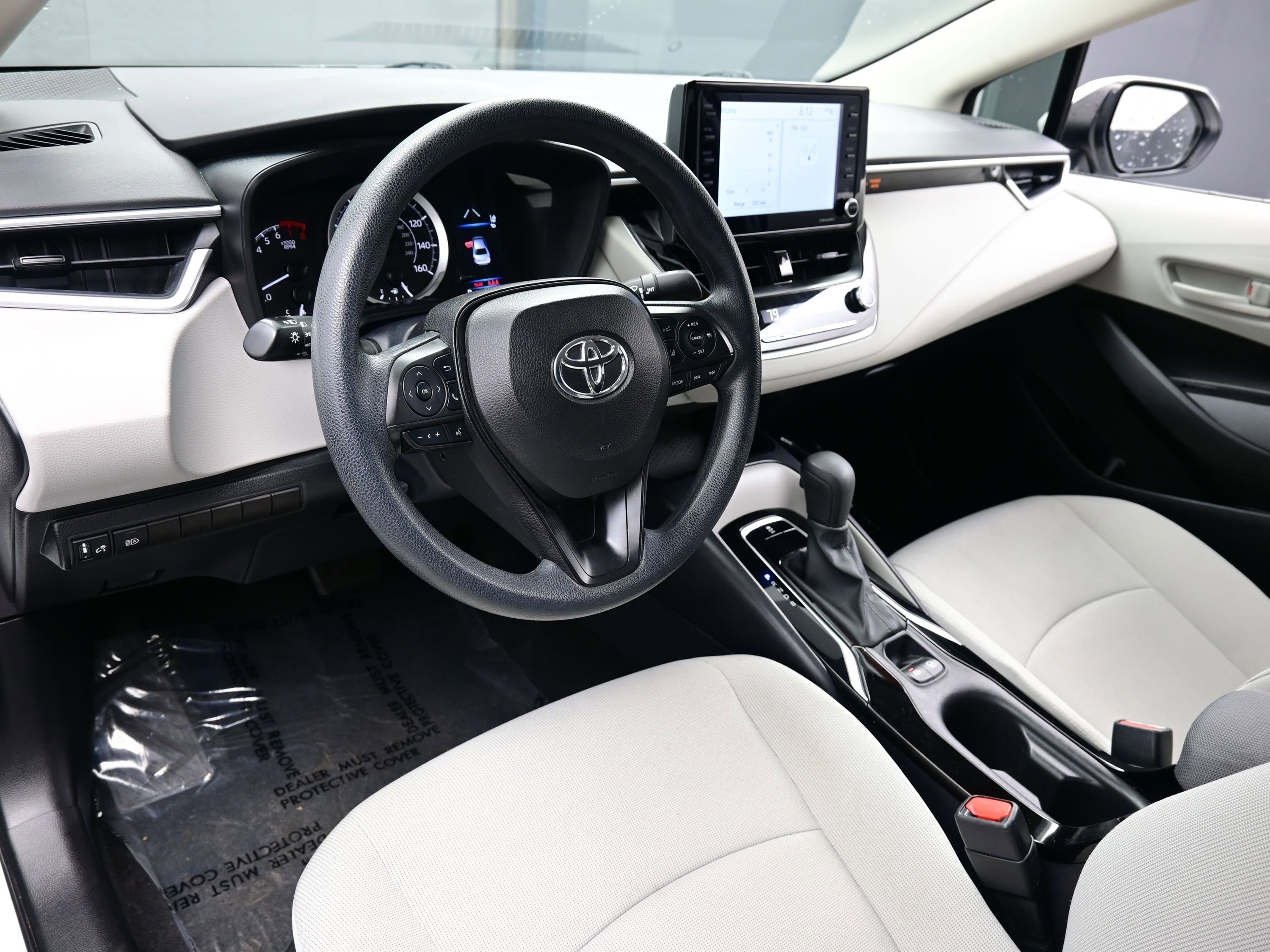 Used 2022 Toyota Corolla LE image 12