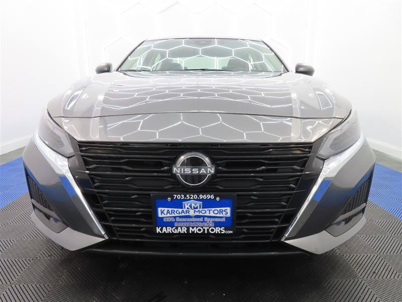 Used 2024 Nissan Altima 2.5 SV FWD image 2