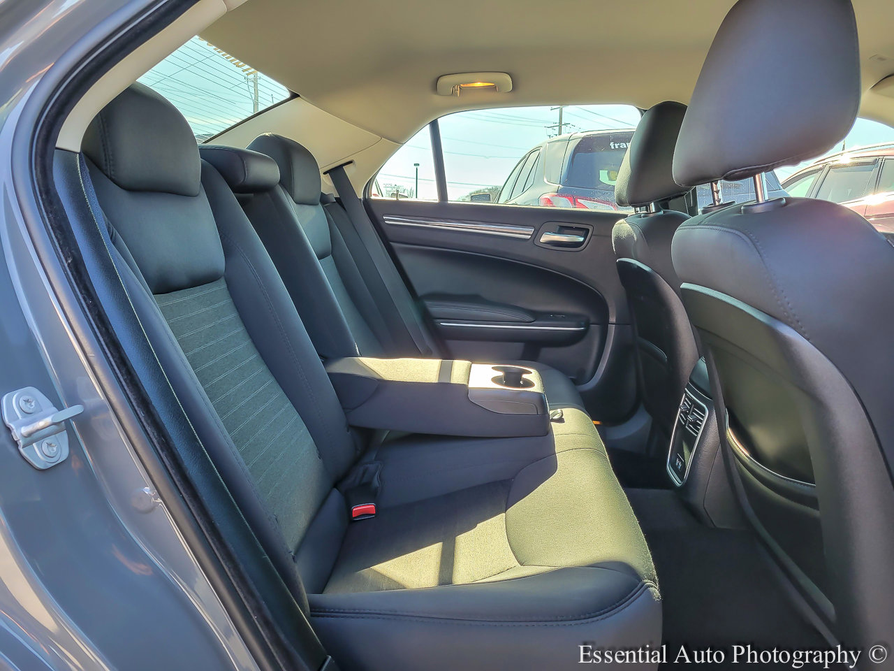Used 2019 Chrysler 300 Touring w/ Sport Appearance Package image 27