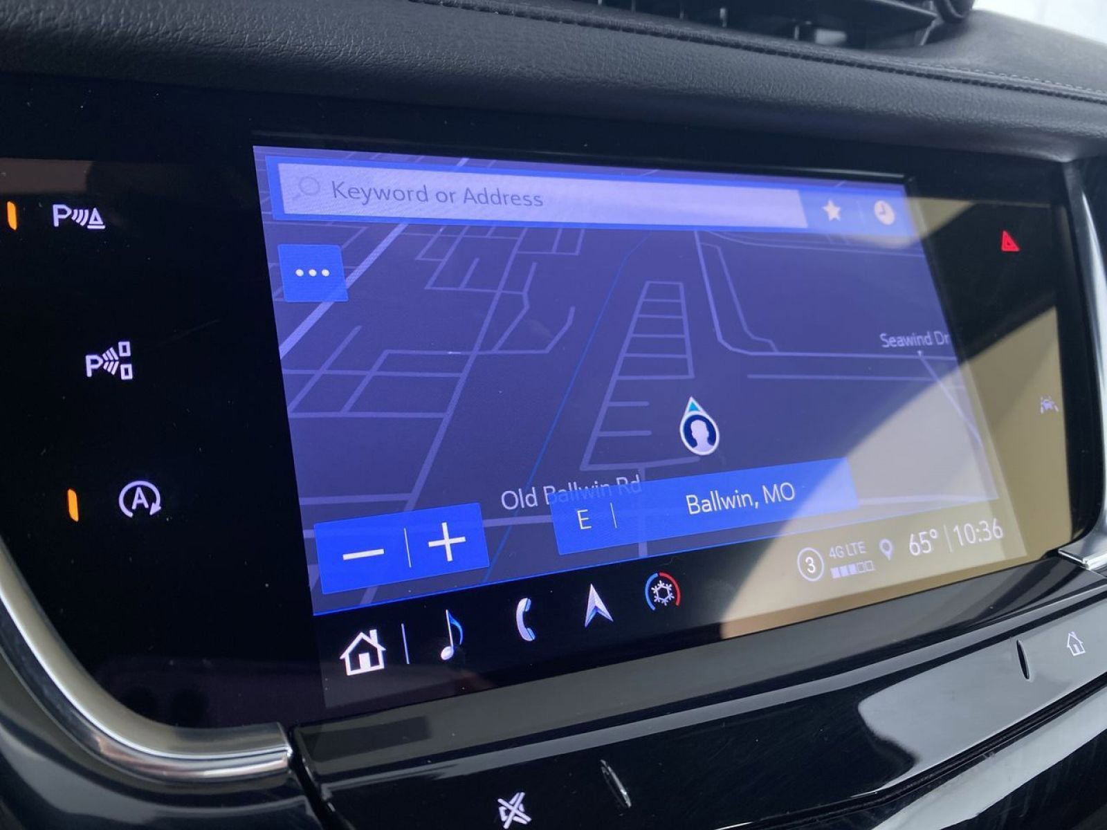 New 2025 Cadillac XT6 Premium Luxury w/ Technology Package FWD image 6