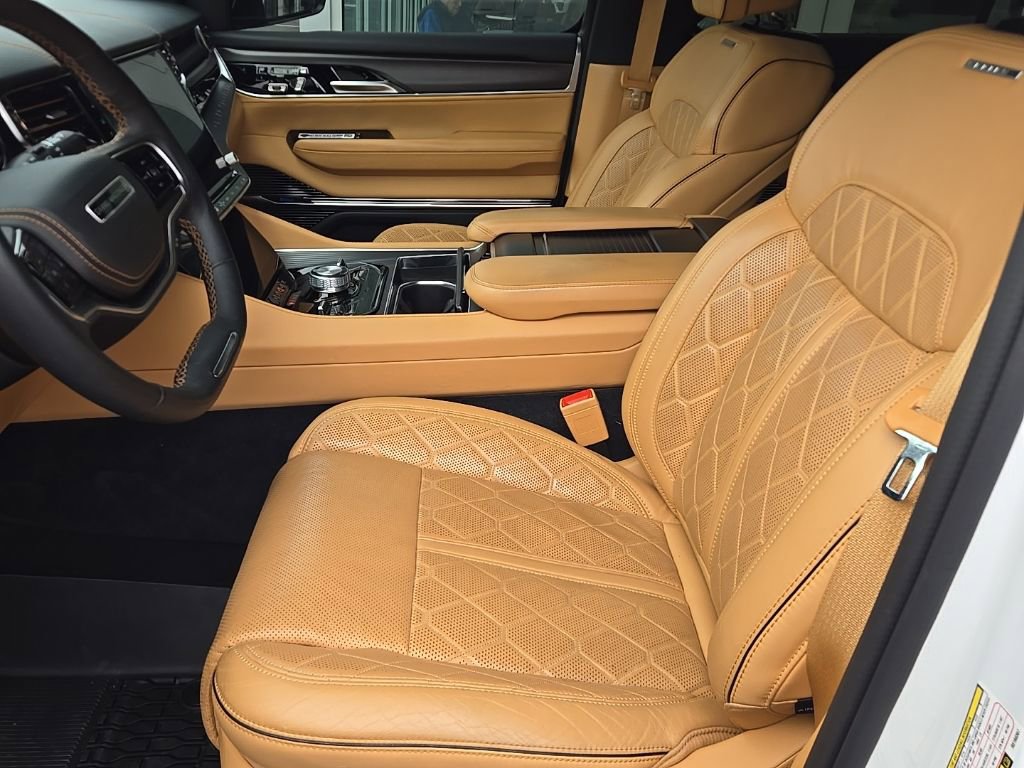 Used 2024 Jeep Grand Wagoneer Series III w/ Quick Order Packagew 28T image 23