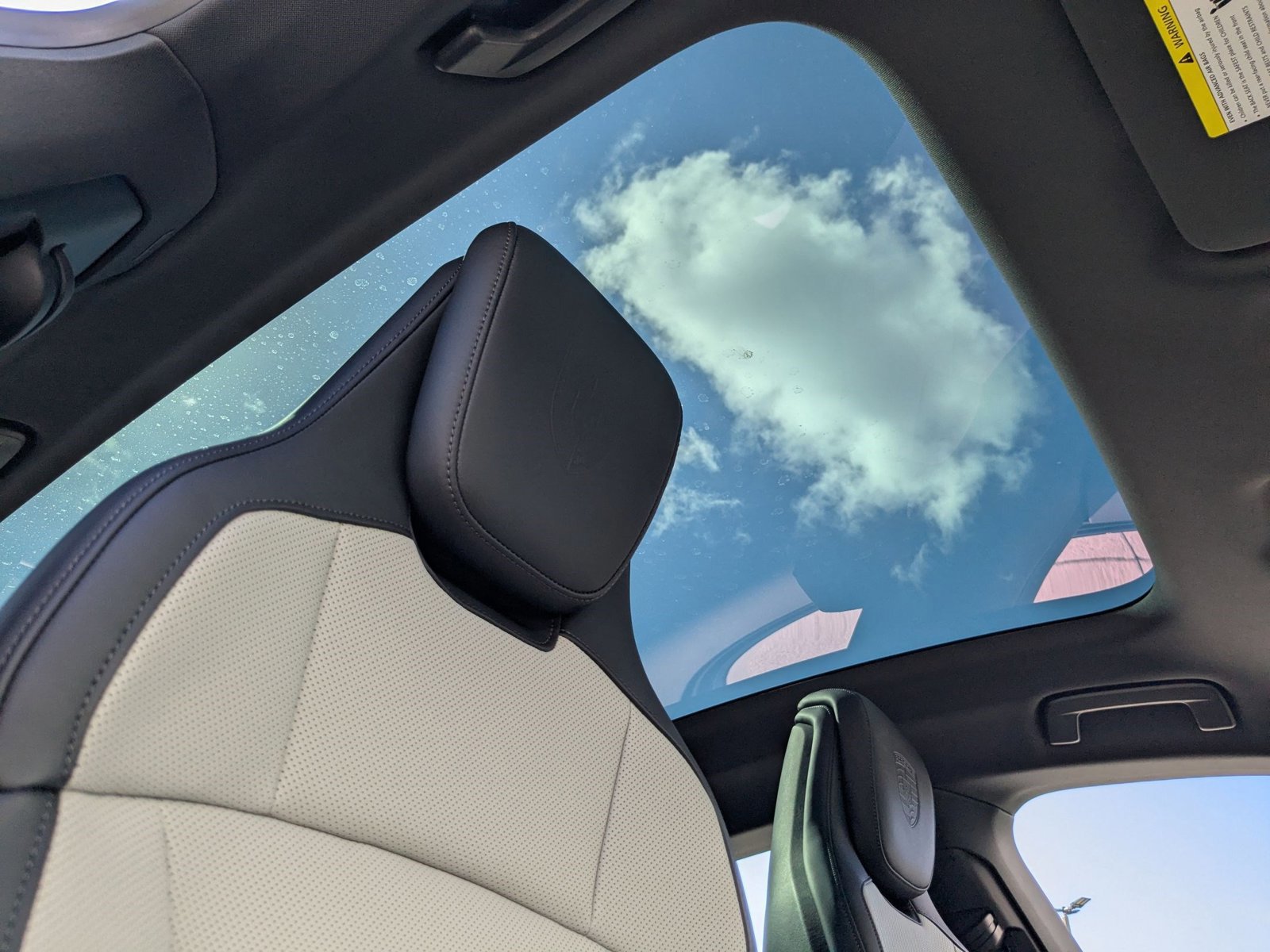 New 2026 Porsche Taycan 4S image 29