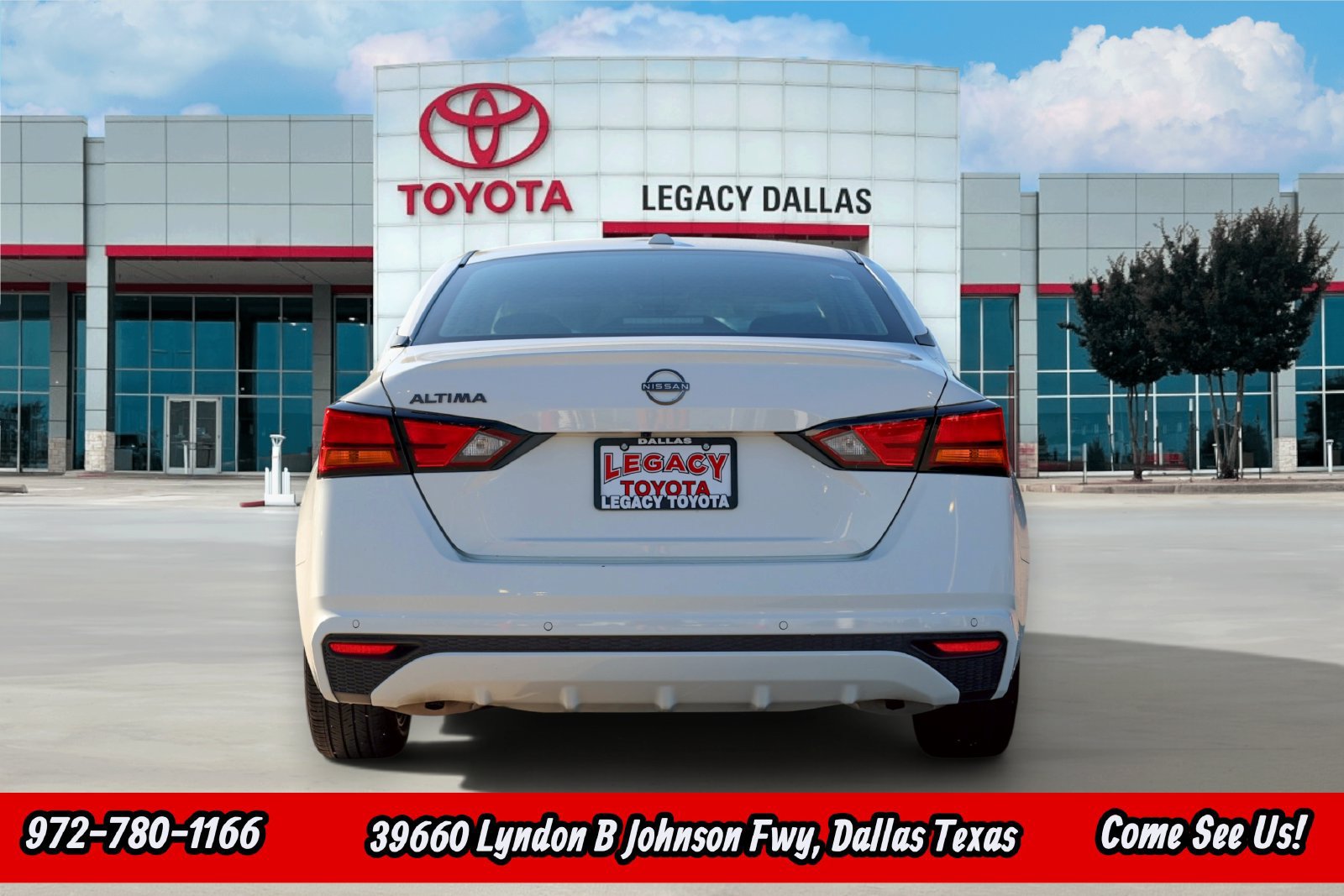 Used 2025 Nissan Altima 2.5 SV FWD image 8