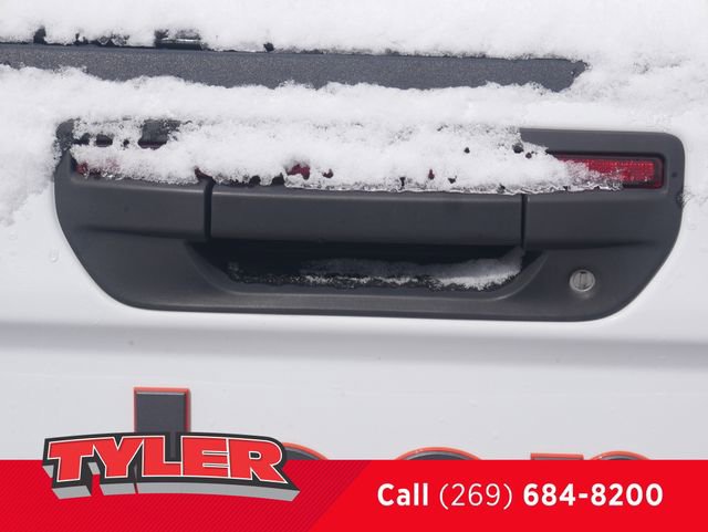 Certified 2022 Jeep Gladiator Mojave w/ Cold Weather Group image 18